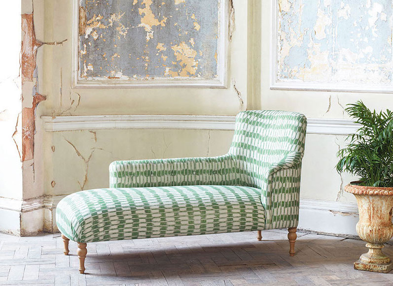 Anglesey LHF Chaise in V&A Collection Ikat Basil